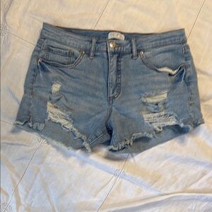 Sofía Jeans by Sofía Vergara Women's Distressed Denim Shorts size 6